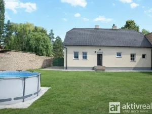 Prodej rodinného domu, Pesvice, 200 m2