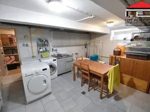 Prodej apartmánu, Orlová - Poruba, Dělnická, 255 m2