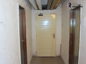 Pronájem bytu 2+1, Karlovy Vary - Rybáře, Majakovského, 54 m2