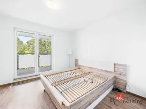 Pronájem bytu 2+kk, Plzeň - Doudlevce, Heyrovského, 60 m2