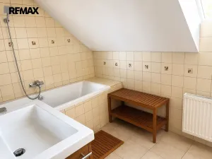 Prodej rodinného domu, Lipová, 184 m2