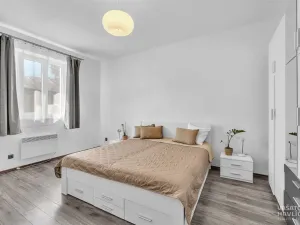 Prodej bytu 2+kk, Praha, Dolnoměcholupská, 45 m2