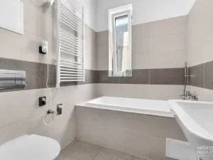 Prodej bytu 2+kk, Praha, Dolnoměcholupská, 45 m2