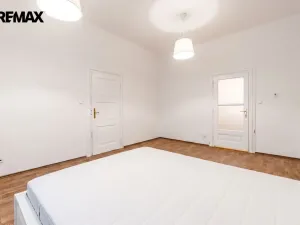 Pronájem bytu 2+kk, Praha - Staré Město, Kaprova, 58 m2