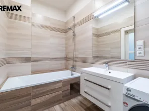 Pronájem bytu 2+kk, Praha - Staré Město, Kaprova, 58 m2