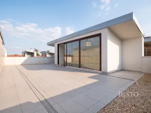 Prodej rodinného domu, Praha - Libuš, V Hrobech, 279 m2