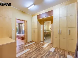 Prodej atypického bytu, Děpoltovice, 238 m2