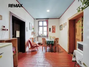 Prodej vícegeneračního domu, Úterý, 677 m2