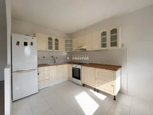 Prodej bytu 3+1, Praha - Prosek, Pískovcová, 77 m2