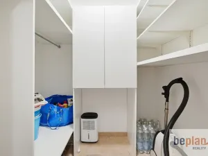 Pronájem bytu 2+kk, Praha - Malešice, Univerzitní, 63 m2
