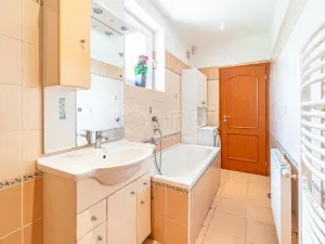 Prodej rodinného domu, Zlosyň, 209 m2