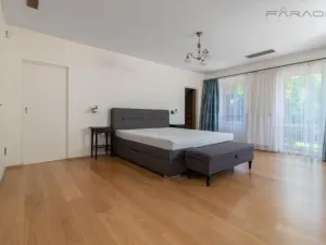 Pronájem kanceláře, Praha - Březiněves, Skřivánčí, 725 m2