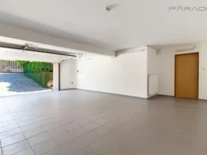 Pronájem kanceláře, Praha - Březiněves, Skřivánčí, 725 m2