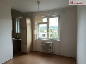 Pronájem bytu 2+kk, Praha - Bubeneč, Ve struhách, 40 m2