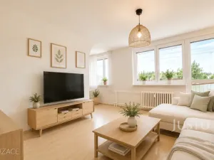 Prodej bytu 4+kk, Kamenice, Sídliště II, 77 m2