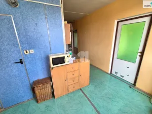 Prodej bytu 3+1, Cheb, Lomená, 64 m2