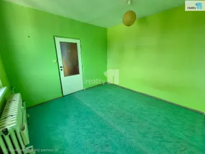 Prodej bytu 3+1, Cheb, Lomená, 64 m2