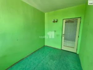 Prodej bytu 3+1, Cheb, Lomená, 64 m2