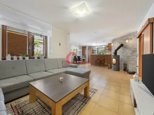 Prodej rodinného domu, Velké Bílovice, Morávky, 177 m2