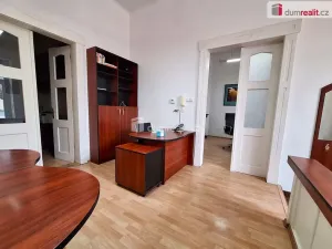 Pronájem kanceláře, Praha - Bubeneč, Bubenečská, 51 m2