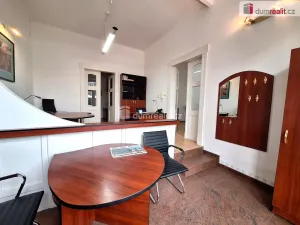 Pronájem kanceláře, Praha - Bubeneč, Bubenečská, 51 m2