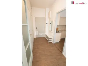 Prodej bytu 3+1, Praha - Dejvice, Eliášova, 82 m2