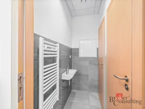 Prodej obchodního prostoru, Plzeň - Černice, Vltavínová, 86 m2