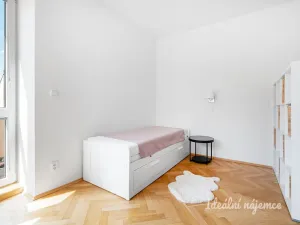 Pronájem bytu 1+kk, Praha - Podolí, Na dolinách, 39 m2