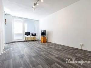 Pronájem bytu 3+1, Praha - Kobylisy, Taussigova, 67 m2