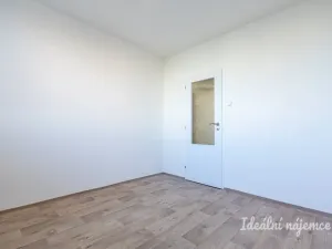 Pronájem bytu 3+1, Praha - Kobylisy, Taussigova, 67 m2