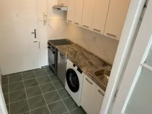 Pronájem bytu 1+kk, Praha - Vokovice, Africká, 31 m2