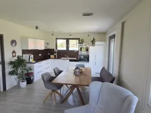 Prodej rodinného domu, Mojné, 99 m2