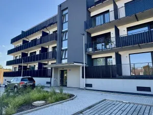 Pronájem bytu 1+kk, Kladno, Ke křížku, 35 m2