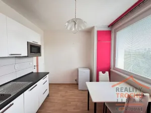 Prodej bytu 1+1, Hradec Králové, třída Edvarda Beneše, 40 m2