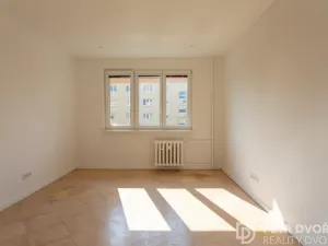 Pronájem bytu 2+1, Praha - Malešice, Přistoupimská, 62 m2