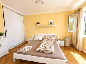 Prodej bytu 2+kk, Praha - Holešovice, U městských domů, 49 m2