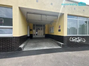 Pronájem obchodního prostoru, Mariánské Lázně, Příčná, 90 m2