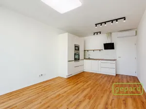 Pronájem bytu 2+kk, Znojmo, 50 m2