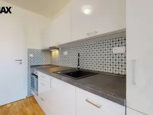 Pronájem bytu 2+1, Zlín, Zarámí, 70 m2