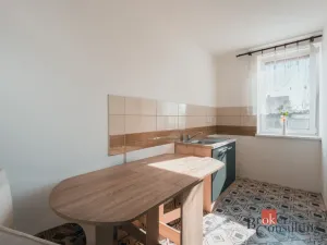 Prodej bytu 3+1, Město Touškov, Líšťanská, 75 m2