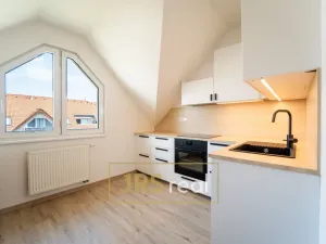 Prodej bytu 3+1, Hustopeče, Gen. Peřiny, 78 m2