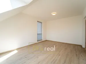 Prodej bytu 3+1, Hustopeče, Gen. Peřiny, 78 m2