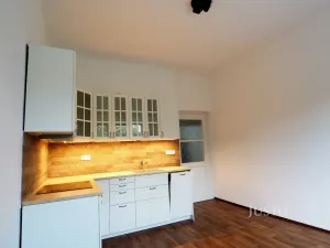 Pronájem bytu 2+1, Písek, Mírové nám., 77 m2