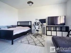 Pronájem bytu 1+1, Neratovice, Na Výsluní, 36 m2