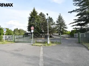 Prodej garážového stání, Hradec Králové - Nový Hradec Králové, Mrštíkova, 13 m2