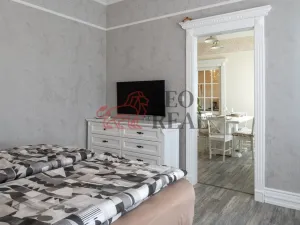 Prodej bytu 3+1, Karlovy Vary, Poděbradská, 101 m2