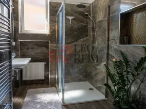 Prodej bytu 3+1, Karlovy Vary, Poděbradská, 101 m2