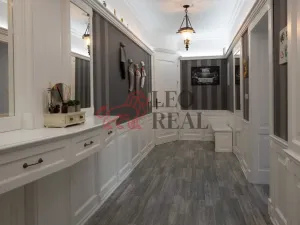 Prodej bytu 3+1, Karlovy Vary, Poděbradská, 101 m2