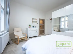 Pronájem bytu 2+kk, Praha - Smíchov, Grafická, 54 m2