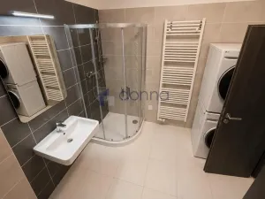 Pronájem bytu 2+kk, Praha, U Hostavického potoka, 56 m2